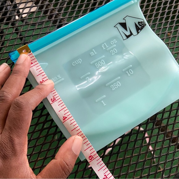 BRAND NEW 8 Resealable Re-usable Multi-size Silicon Storage Bags! - Picture 11 of 16